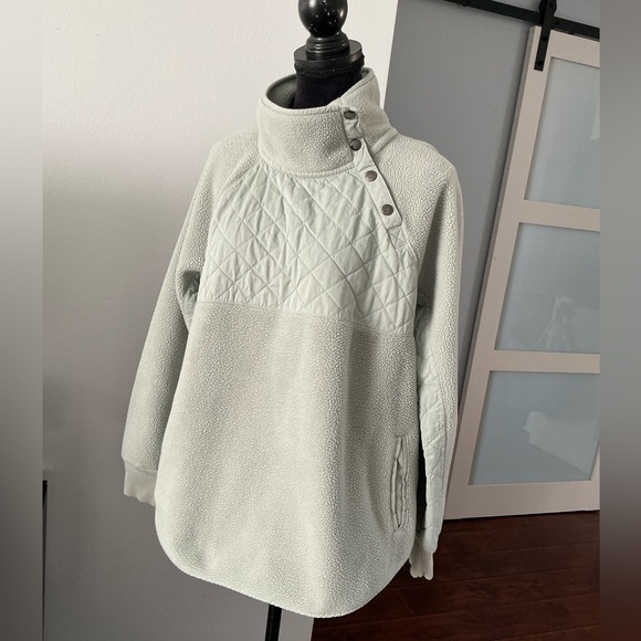 Abercrombie & Fitch Tops - Comfy warm ABERCROMBIE & FITCH pullover 🍃🍃